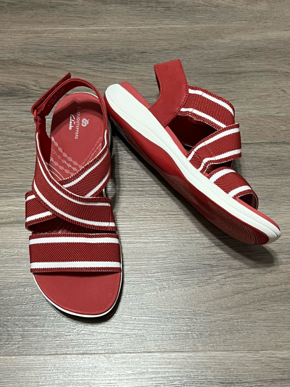Cloudsteppers by Clarks Women's 9 Wide Mira Lily Slingback Sandals Red White New